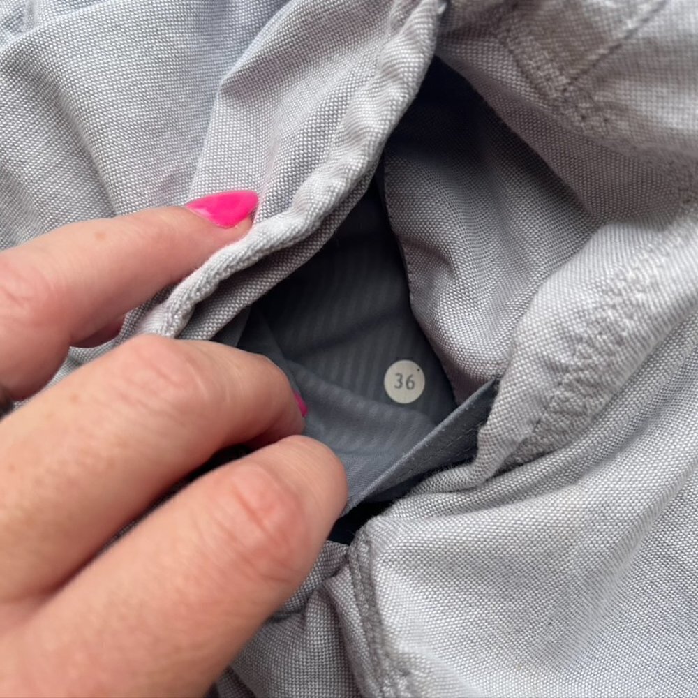 Lululemon Athletica Men's Shorts Gray Chinos Size 36 - Picture 7 of 9